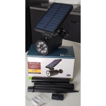 Lampe solaire 8 LED lumière neutre avec détecteur de mouvement et crépuscule – hauteur 66 cm.