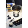 Lampe solaire LED IPX65 pour camping et jardin, blanc chaud, avec détecteur crépusculaire.