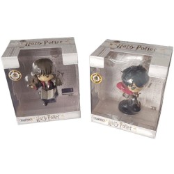 Figurines Plastoy Harry Potter : Hermione étudiant un sort et Harry en tenue de Quidditch