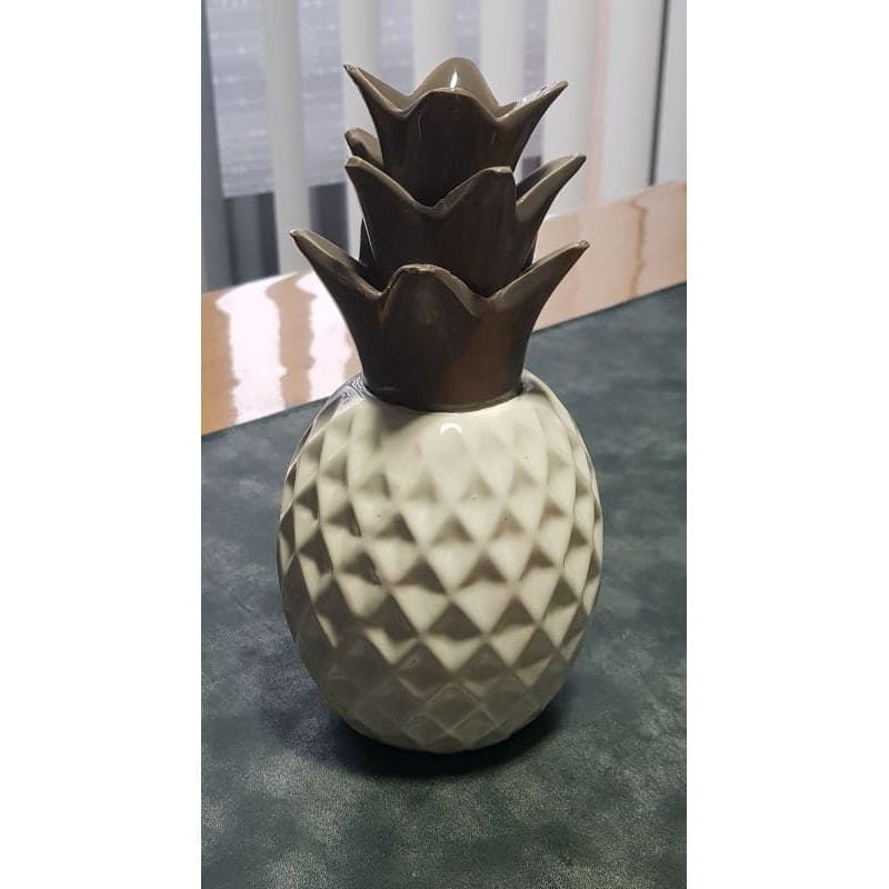 Ananas décoratif en céramique blanc et taupe 23 cm – Objet d’occasion en bon état