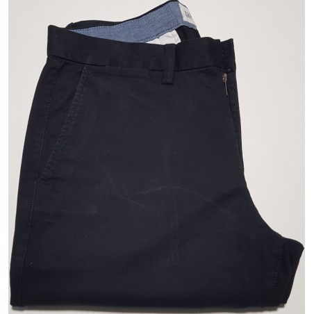 Pantalon chino Gap skinny noir en très bon état – Taille 32/30